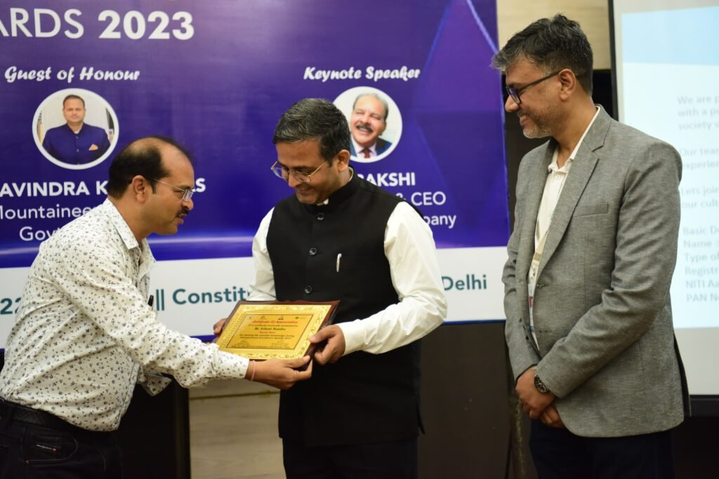 WhatsApp Image 2025-09-16 at 12.13.25 (1)